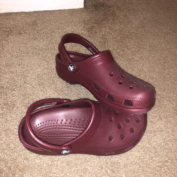 burgundy crocs